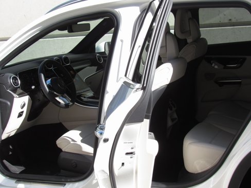 Certified 2025 Mercedes-Benz GLC 300 4MATIC image 13