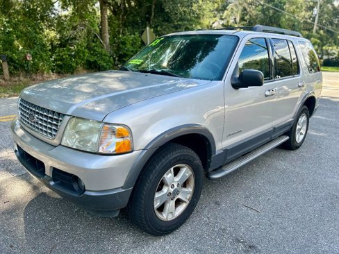 Used 2005 Ford Explorer XLT image 1