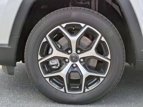 New 2025 Jeep Compass Limited image 9