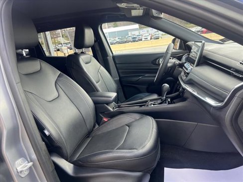 Used 2024 Jeep Compass Limited w/ High Altitude Package image 19