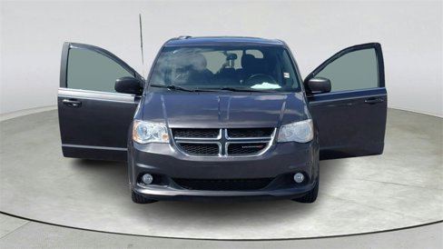 Used 2018 Dodge Grand Caravan SXT w/ Driver Convenience Group image 14