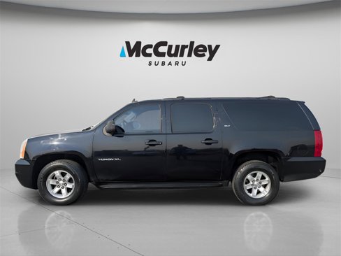 Used 2011 GMC Yukon XL SLT w/ SLT-2 Equipment Package image 2