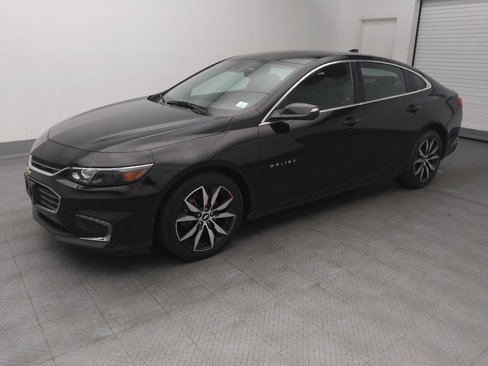 Used 2018 Chevrolet Malibu LT w/ Driver Confidence Package image 2