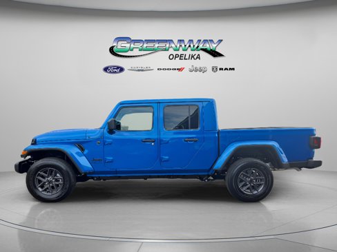 New 2025 Jeep Gladiator Sport image 4