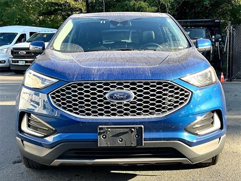 Used 2023 Ford Edge SEL image 2
