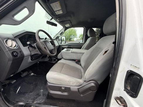 Used 2011 Ford F250 XLT w/ Snow Plow Prep Pkg image 19