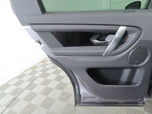 Used 2024 Land Rover Discovery Sport S image 26