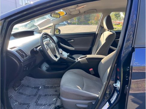 Used 2013 Toyota Prius Two image 4
