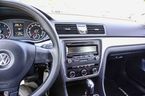 Used 2014 Volkswagen Passat 1.8T S image 30