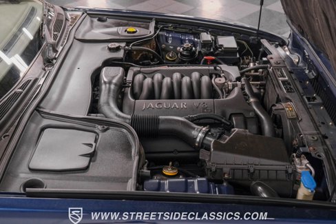 Used 1999 Jaguar XJ8 image 38