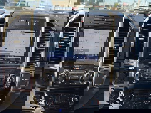 Used 2019 Ford F150 Lariat image 15