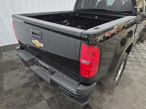 Used 2020 Chevrolet Colorado W/T w/ WT Convenience Package image 11