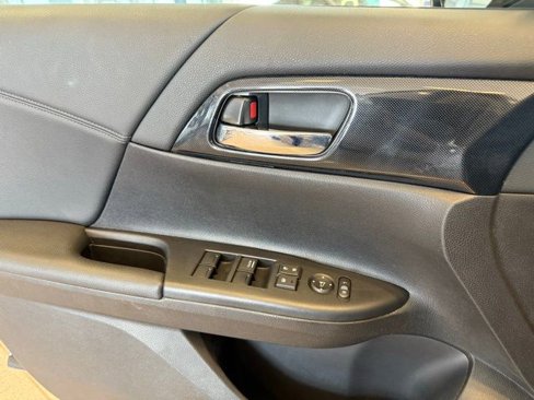 Used 2014 Honda Accord Sport image 20
