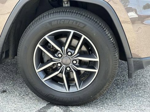 Used 2019 Jeep Grand Cherokee Limited image 7