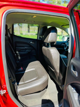 Used 2015 GMC Canyon SLT image 16