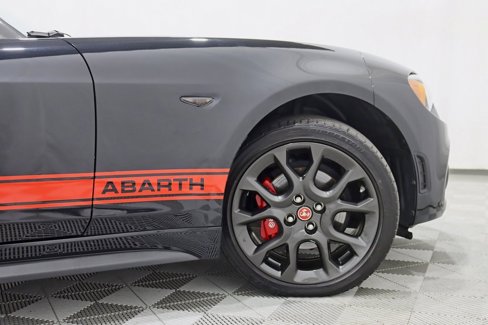 Used 2019 FIAT 124 Spider Abarth w/ Navigation & Sound Group image 13