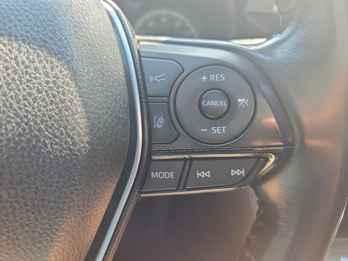 Used 2021 Toyota Venza Limited image 20