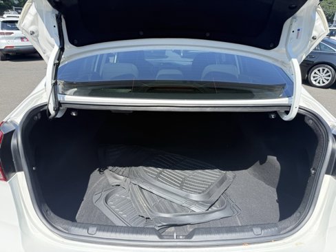 Used 2017 Kia Forte LX image 9