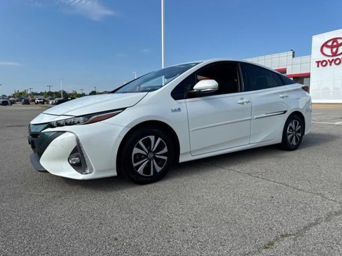 Used 2017 Toyota Prius Prime image 1