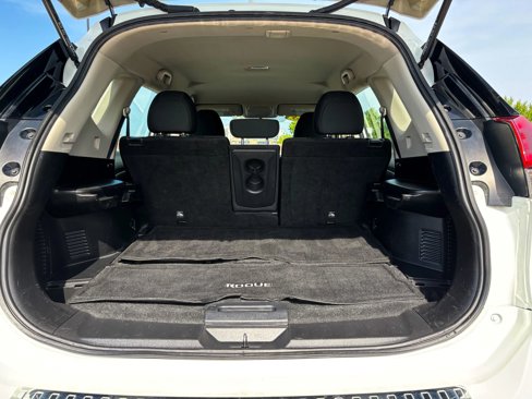Used 2018 Nissan Rogue S image 15