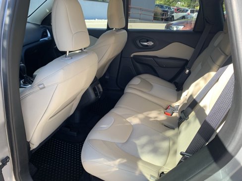 Used 2016 Jeep Cherokee Sport w/ Cold Weather Group image 24