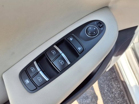 Used 2019 INFINITI QX50 Essential w/ Premium Heat Package image 23