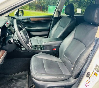 Used 2017 Subaru Outback 3.6R Limited image 9