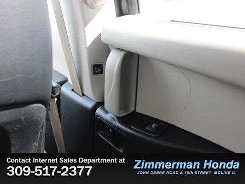 Used 2017 Chrysler Pacifica Touring-L image 20