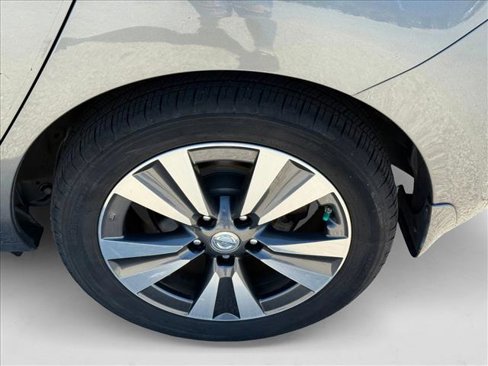 Used 2015 Nissan Leaf SL w/ Premium Package image 25