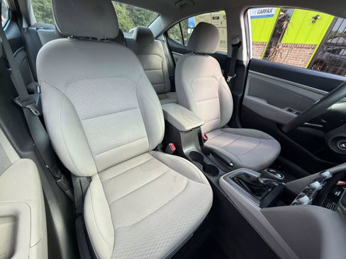 Used 2020 Hyundai Elantra SEL image 10