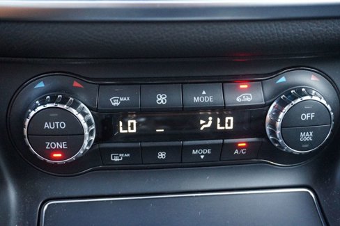 Used 2018 Mercedes-Benz GLA 250 4MATIC image 35