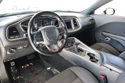 Used 2019 Dodge Challenger SXT w/ Blacktop Package image 11