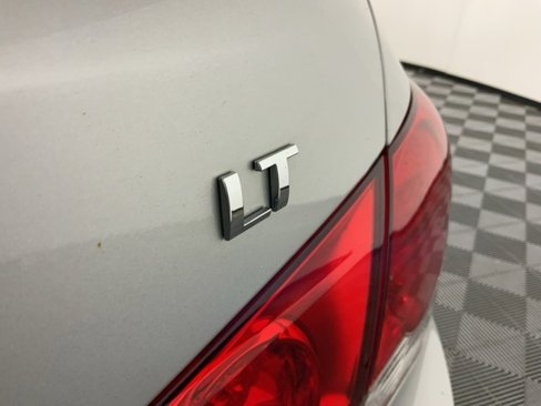 Used 2014 Chevrolet Cruze LT image 15