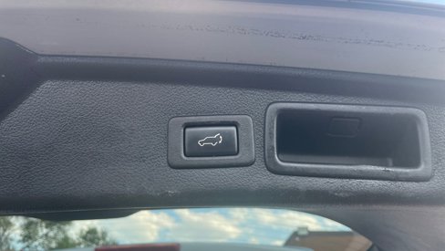 Used 2015 Subaru Forester 2.5i Touring w/ Eyesight & Navigation System image 29