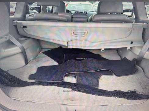 Used 2012 Toyota Highlander SE image 16