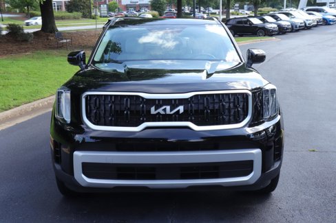 Used 2023 Kia Telluride EX w/ EX Captain's Chair Package image 3