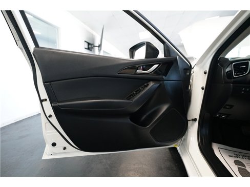 Used 2016 MAZDA MAZDA3 i Touring image 16