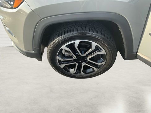 Used 2022 Jeep Compass Limited image 22
