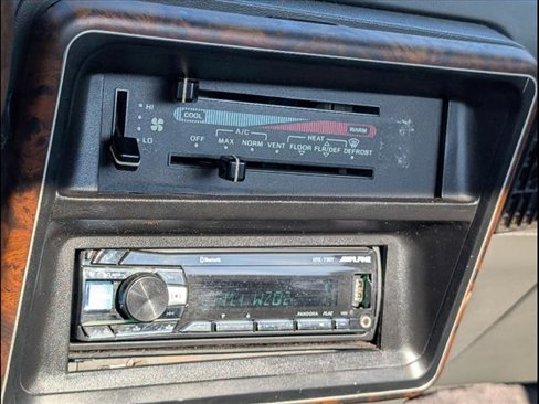 Used 1990 Ford F150 4x4 Regular Cab image 8