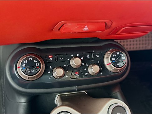 Certified 2014 Ferrari California image 12
