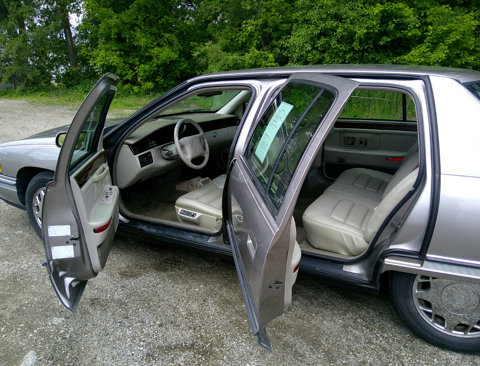 Used 1995 Cadillac De Ville Concours image 7