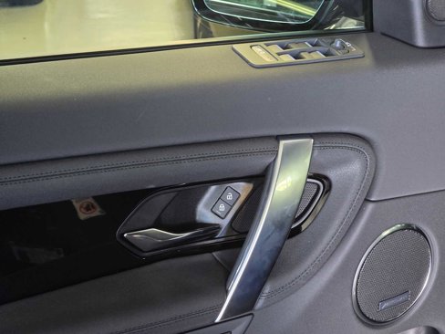 Certified 2025 Land Rover Discovery Sport S image 20