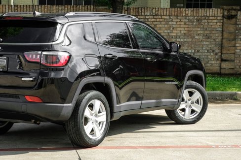 Used 2022 Jeep Compass Latitude image 17