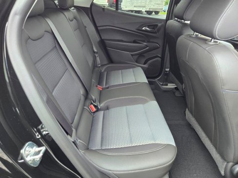 New 2025 Chevrolet Trax LT w/ Driver Confidence Package image 7