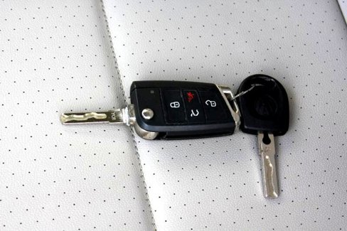 Used 2015 Volkswagen Golf TDI S image 13