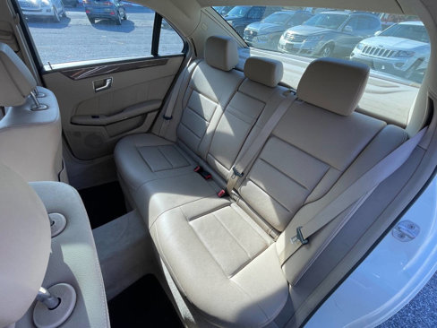 Used 2011 Mercedes-Benz E 350 4MATIC Sedan image 22