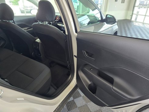 Used 2025 Hyundai Kona SEL image 36