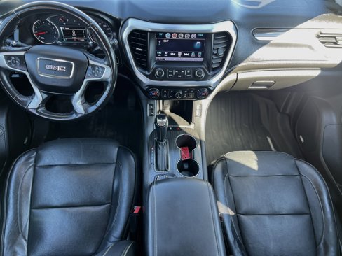 Used 2018 GMC Acadia SLT w/ LPO, Floor Liner Package image 13