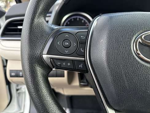 Certified 2022 Toyota Camry LE image 17