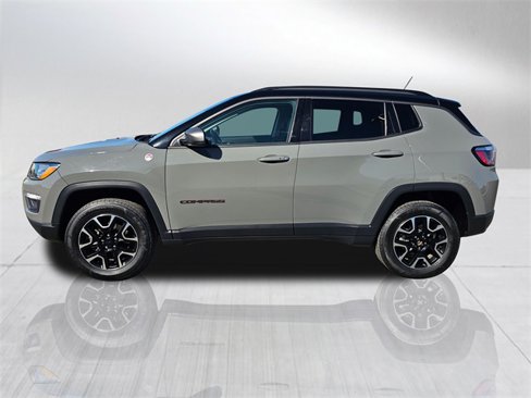 Used 2020 Jeep Compass Trailhawk image 3